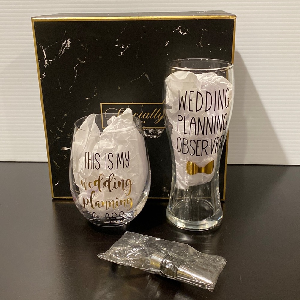 Wine and Beer Glass with Heart Wine Stopper New in Box